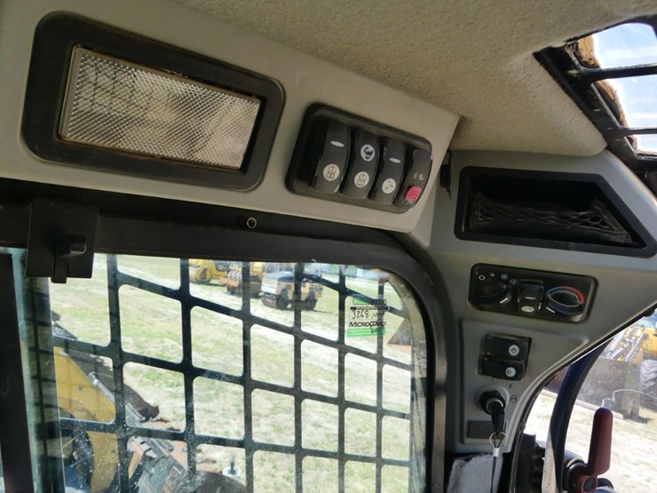 2013-caterpillar-299d-xhp-image-15