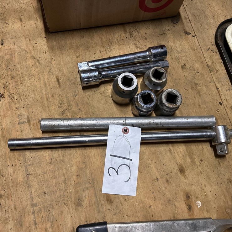 #31 • 3/4” DR BREAKER BAR, EXTENSIONS, SOCKETS