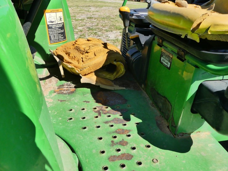 2016-john-deere-gator-image-9