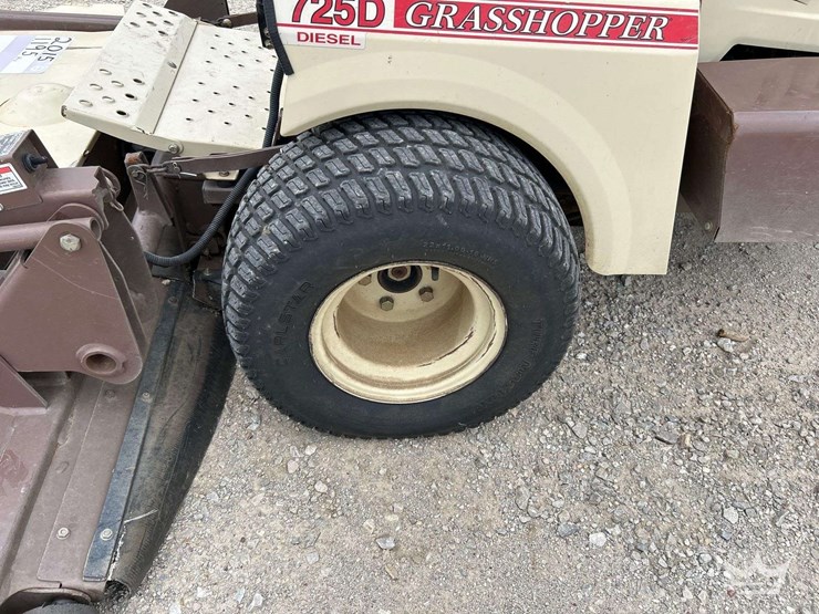 2015-grasshopper-725d-image-18