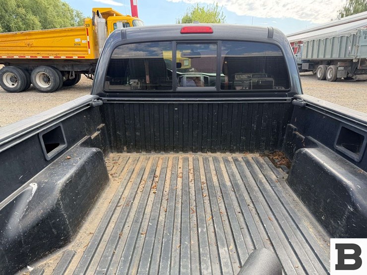2010-toyota-tacoma-image-18