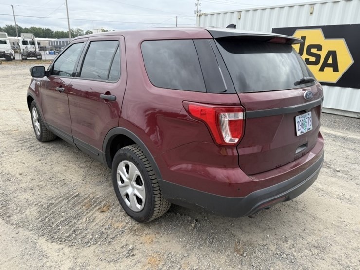 2017-ford-explorer-image-6