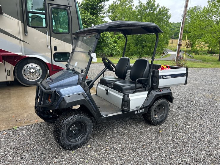 #12-•-2024-yamaha-umax-gas-golf-cart-image-1