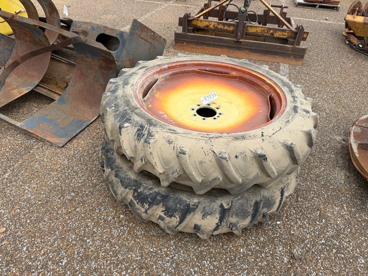 #9055-•-11.2-38-tractor-tires-&-wheels-(2)-image-1