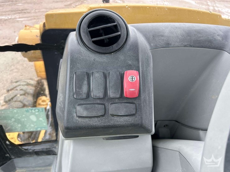 2013-caterpillar-420f-image-15