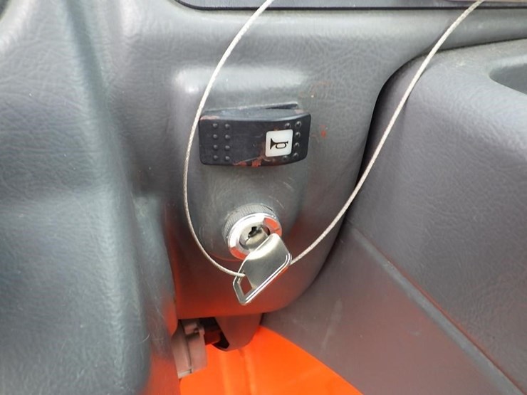 2017-jlg-g5-18a-image-34