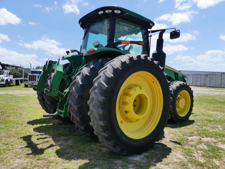 2018-john-deere-8320r-image-3