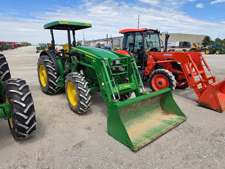2022-john-deere-5090e-image-1