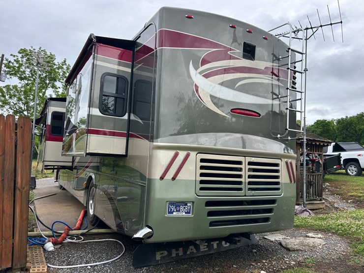 #7-•-2005-tiffin-phaeton-40’-–-premium-refurbished-coach-image-5