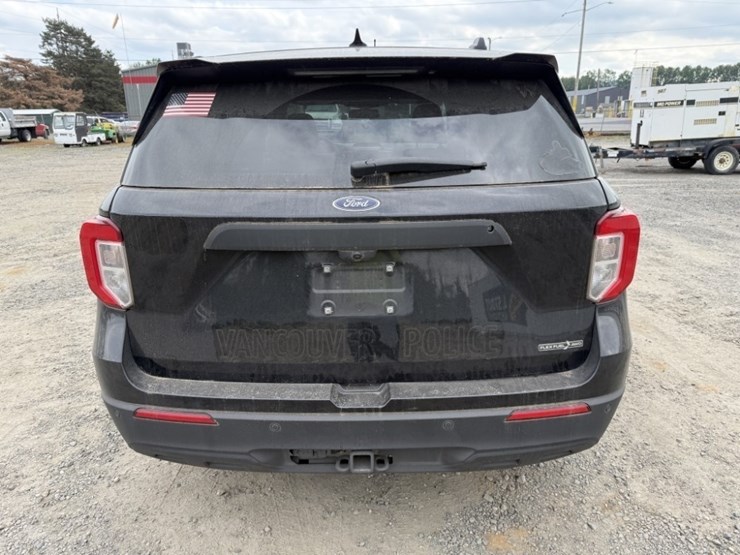 2020-ford-explorer-image-5