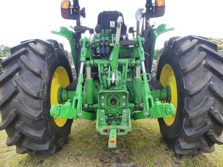 2024-john-deere-5120m-image-5