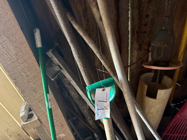 #71-•-various-yard-tools-image-3
