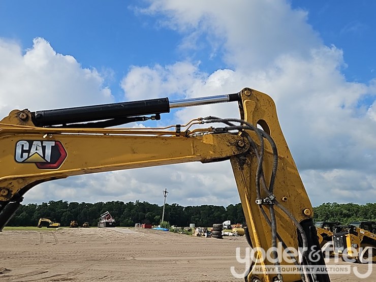 2024-caterpillar-304-image-16
