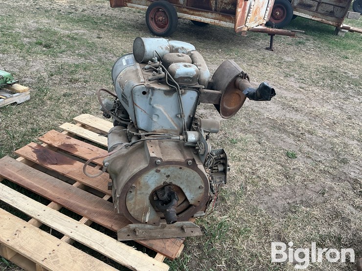 deutz-2-cyl-diesel-engine-image-4