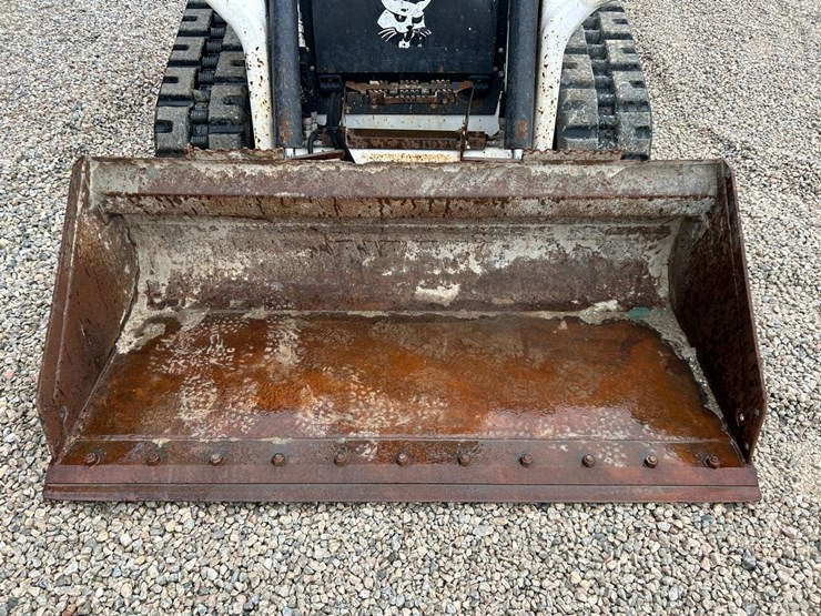 2020-bobcat-t64-image-9