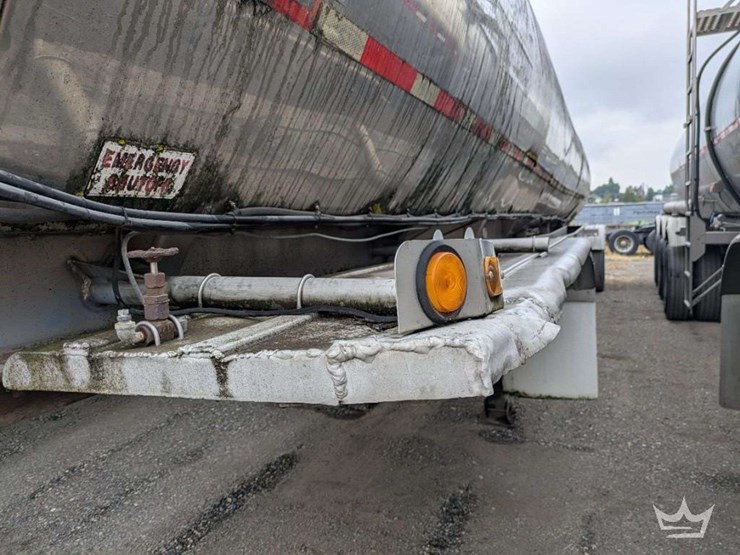 1993-brenner-307-ss-insulated-t/a-chemical-tanker-trailer-image-14