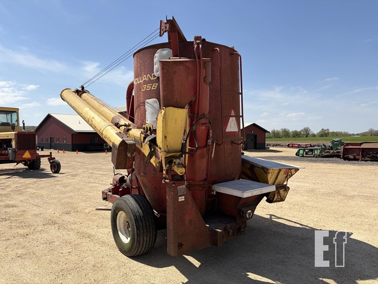 new-holland-358-image-2