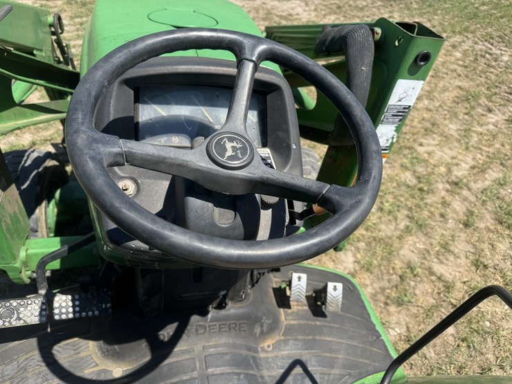 john-deere-4210-image-12
