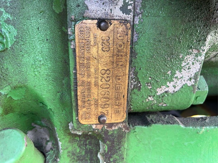 john-deere-820-image-65