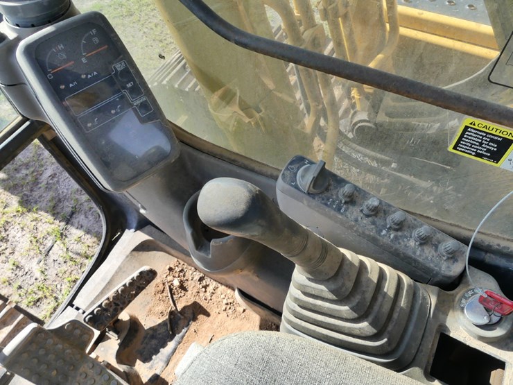2006-deere-160c-lc-image-13