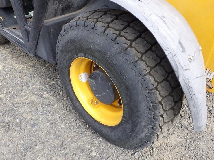 2015-jcb-525-60-image-20