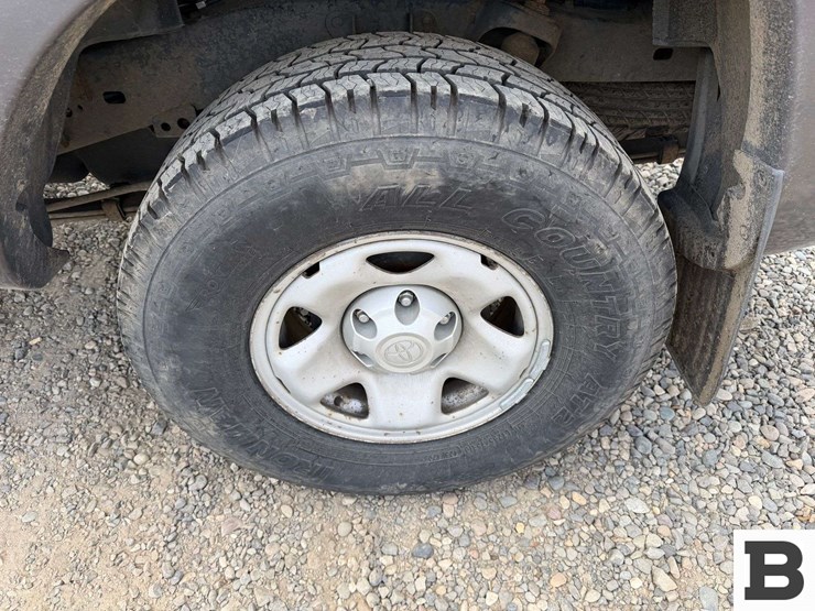 2010-toyota-tacoma-image-11