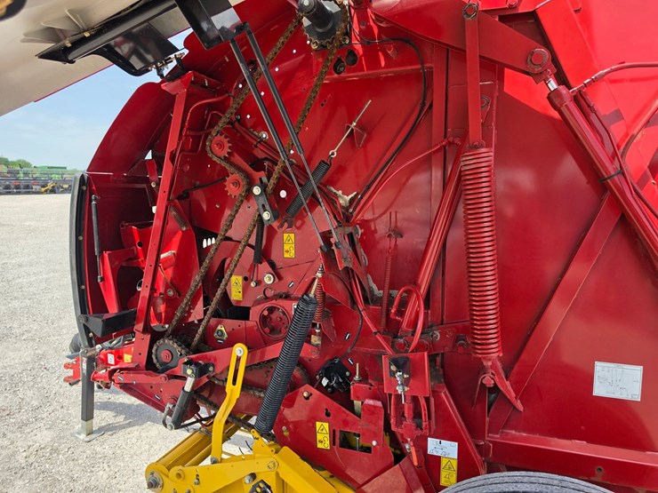 2020-new-holland-roll-belt-560-image-8