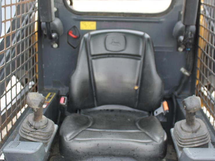 deere-317g-image-16