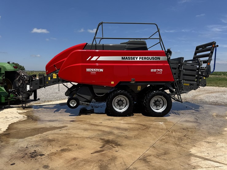 2021-massey-ferguson-2270-image-42