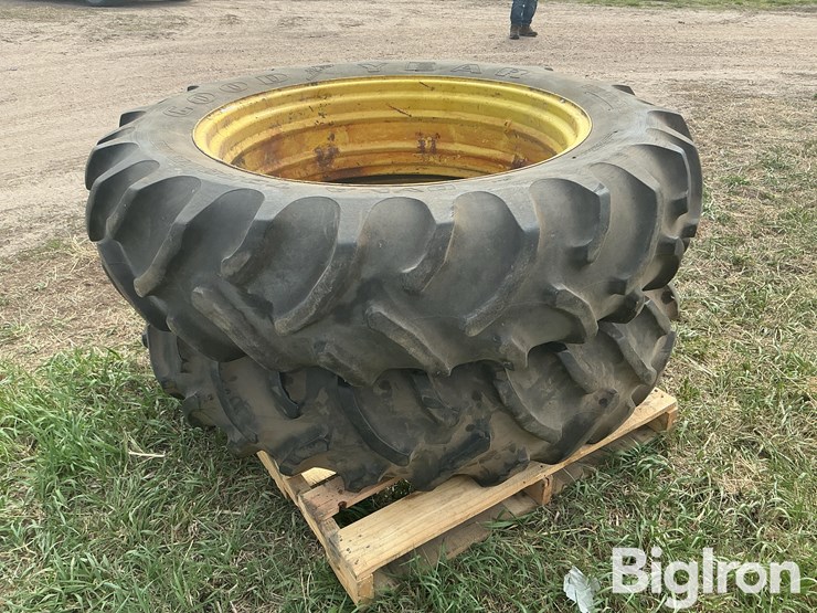 deere-tires-image-7