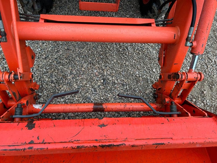 kubota-la724-image-10