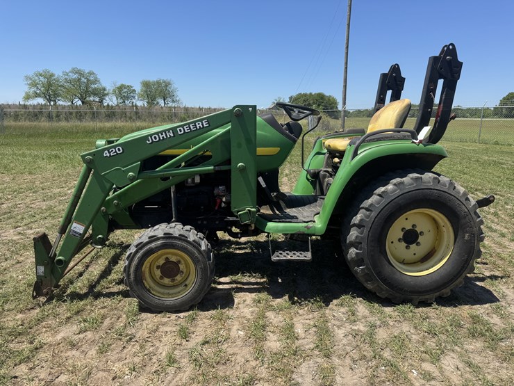 john-deere-4210-image-2