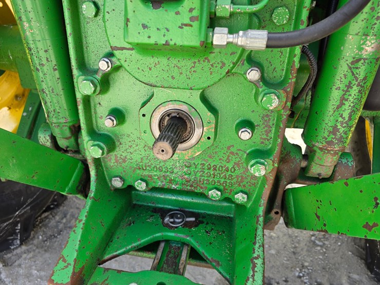 2014-john-deere-6115d-image-10