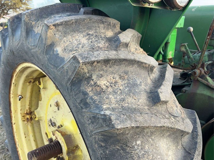 john-deere-730-image-40
