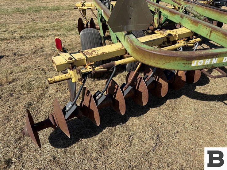 john-deere-310-image-10