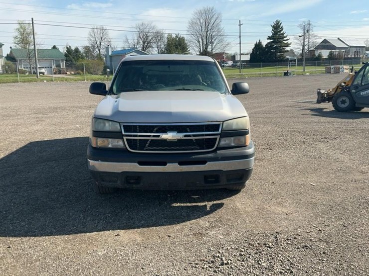 2006-chevrolet-silverado-1500-image-8