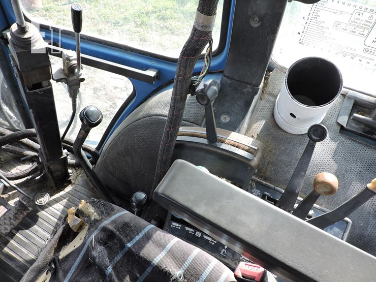 ford-7710-image-10