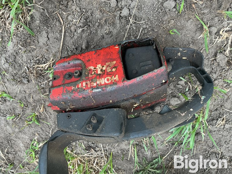 chainsaws-image-13