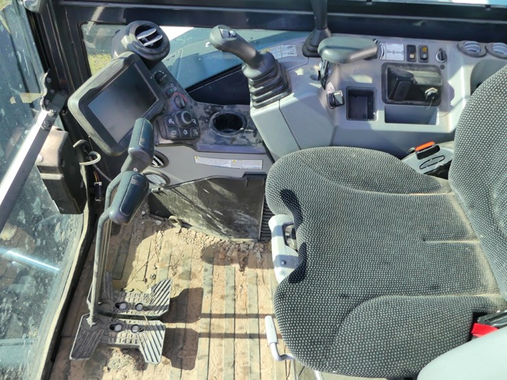 2024-bobcat-e88-image-13