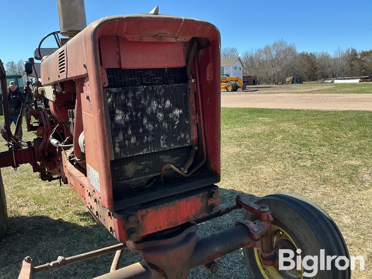 1972-farmall-656-2wd-tractor-image-12