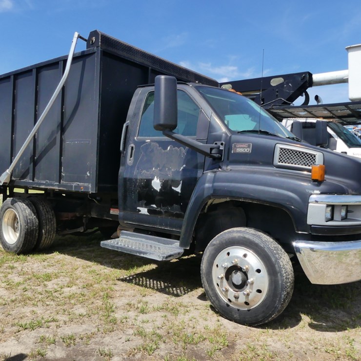 2005 GMC C5500