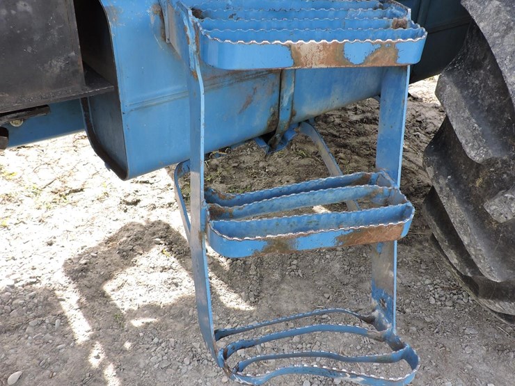 ford-7710-image-11