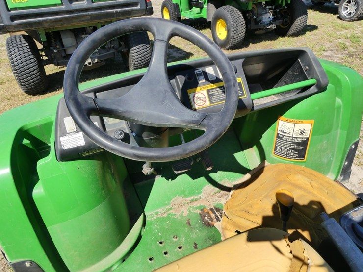 2016-john-deere-gator-image-10
