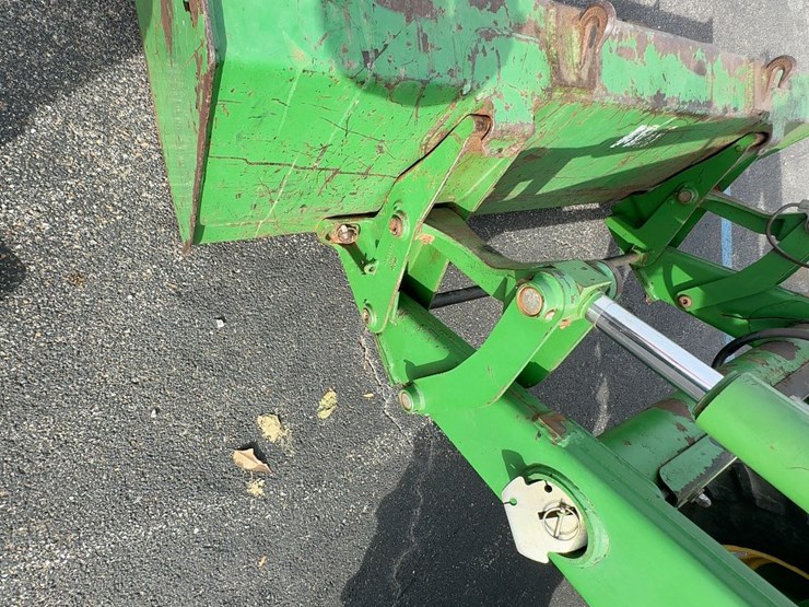 2011-john-deere-5095m-image-24