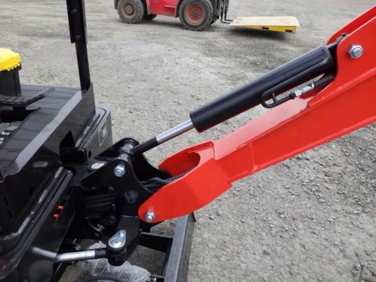2026-tpm-tpm-18hh-hydraulic-excavator-image-11