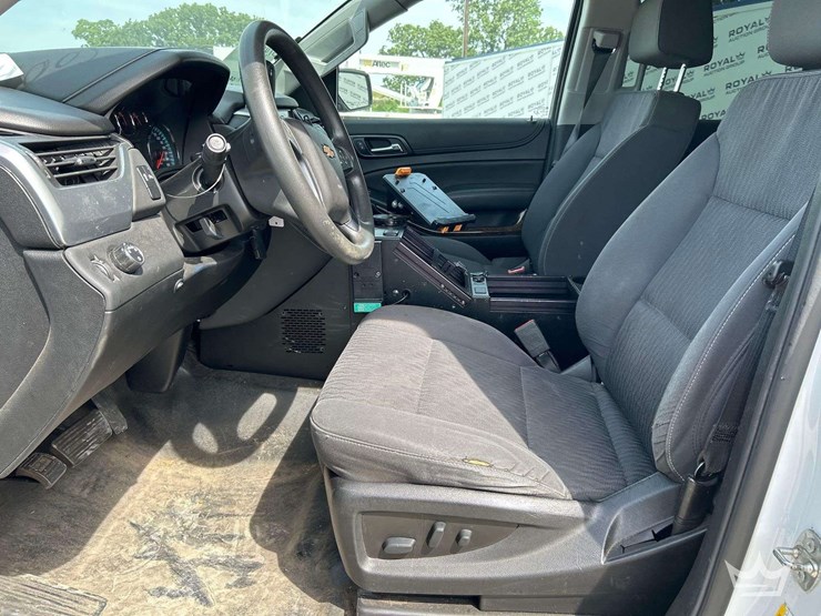 2020-chevrolet-tahoe-image-12