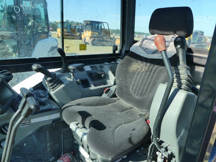 2024-bobcat-e60-image-12