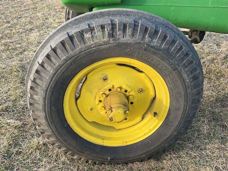 john-deere-820-image-17