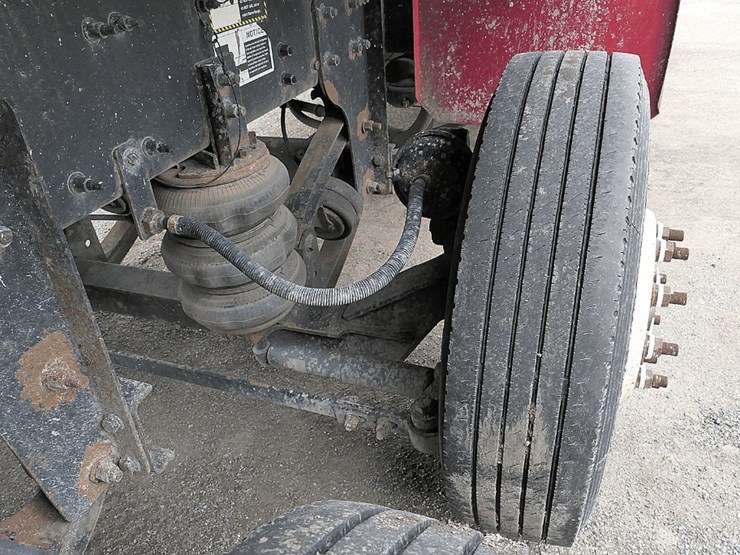 2017-mack-granite-gu713-image-26