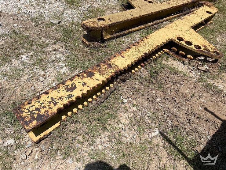 t/a-aggregate-spreader-box-wheel-loader-attachment-image-19